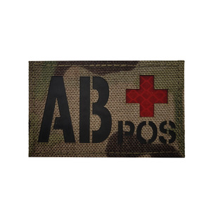 8*5CM Reflexivo Sangue Tipo A + B + AB + O + Pos Tático Moral Patch com Gancho Loop Fastener para Mochila e Capacetes - Product Image 6