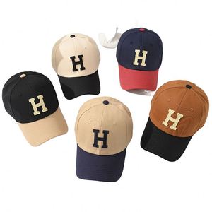 Casquette de baseball personnalisée de haute qualité 100 % coton, style sportif américain, avec logo en feutre imprimé et motif lettres, en tissu jersey doux pour hommes et femmes - Product Image 2