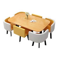 Table et chaises de restaurant rectangulaires rouges avec design moderne, fonction pliable et démontable pour 6 personnes