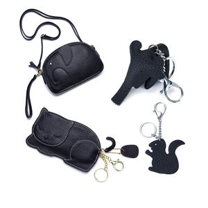La combinaison d'animaux en cuir véritable vous accompagne pour revisiter l'ancien porte-monnaie + pendentif de sac + pendentif de clé + sac à bandoulière - Product Image 6