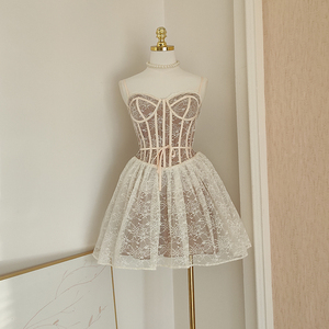 ชุดเดรสทรงเอไลน์แบบไทยประดับโบว์ผูกเอว สายคล้องไหล่ ป้องกันไฟฟ้าสถิตย์  เย็บผ้าลูกไม้โปร่งช่วงเอว - Product Image 1