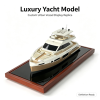 Modèle de yacht de luxe personnalisé avec coque blanche épurée, pont beige et support d'exposition noir