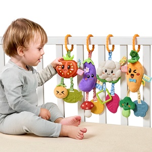 Jouets à suspendre en peluche pour bébés Tumama, hochets doux en forme de fruits, anneaux de dentition pour bébés, légumes colorés à fort contraste, hochets en peluche pour berceau - Product Image 1