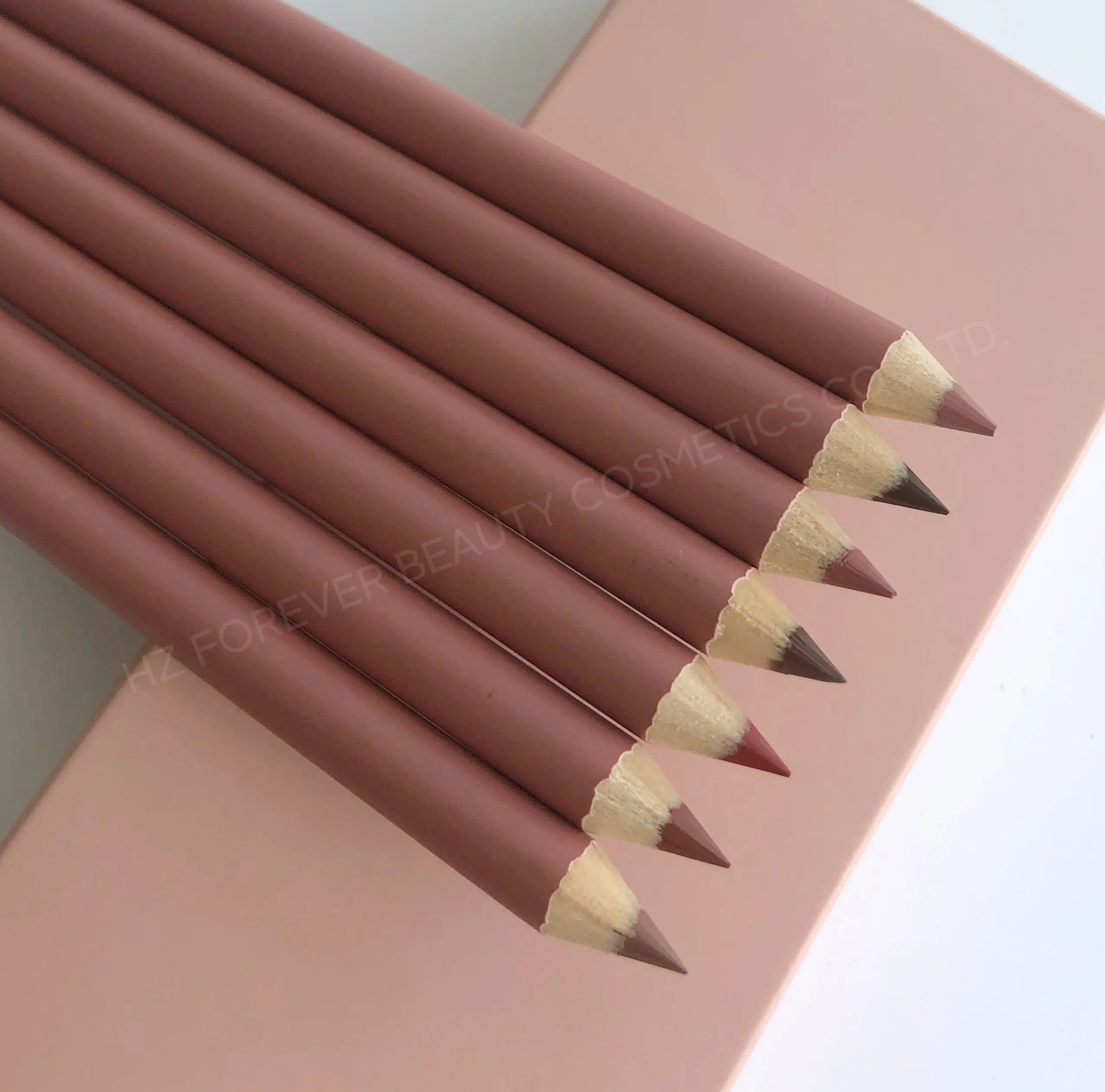 Top Quality Matte alto pigmento impermeável Nude Brown Lip Liner para logotipo personalizado