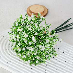 Bouquet de mariage artificiel en gypsophile doux en plastique, idéal pour la photographie en extérieur et la décoration intérieure - Product Image 1