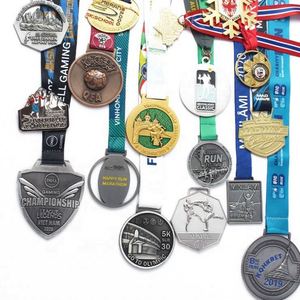 Medalla de Fútbol Personalizada de Alta Calidad, Chapada en Cobre y Oro, Medallas Deportivas 3D para Carreras - Product Image 5
