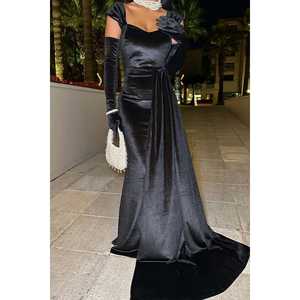 Robe de soirée noire à manches longues, style modeste, robe de fête, fleurs brodées, plumes, coupe droite, disponible en tailles XS à XL pour l'hiver - Product Image 2