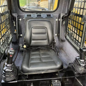 Mesin Konstruksi Bekas Asli CAT 246D Merek Amerika Tahun 2023 Skip Steer Loader 90% Baru dengan Harga Rendah dan Jam Kerja Rendah - Product Image 4