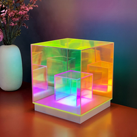 Lampe de table LED DC en acrylique, design cube carré, avec effet boîte magique moderne, pour fond d'écran d'ordinateur et veilleuse d'ambiance