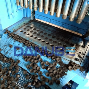 Máquina hidráulica de alta resistencia para fabricar bloques de briquetas de carbón para el procesamiento de residuos de biocarbón y combustible sólido - Product Image 2