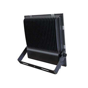 Para la luz de inundación LED UL 150W con 19.500 lúmenes 5000K Temperatura de color Certificación DLC Garantía de 5 años - Product Image 1