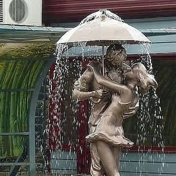 Statue de figurine attirante en laiton, grande taille, personnalisée, en Bronze, fontaine pour Couple, parapluie, Sculpture