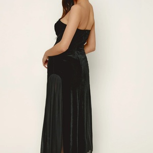 ชุดราตรีกำมะหยี่หรูหราไฮเอนด์แบบ OEM สีดำ สายเดี่ยว ชุดเดรสยาวสำหรับงานเลี้ยงตอนเย็น - Product Image 2