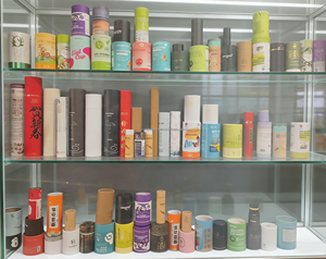 Macchina Automatica per la Produzione di Tubi di Carta, Etichettatura, Arricciatura e Fissaggio Dischi - Product Image 2