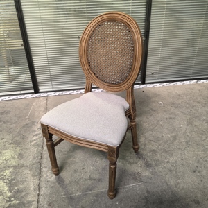Offres Spéciales Prix bon marché pp plastique Louis chaise Grain de bois couleur Louis chaise chaises de fête - Product Image 2