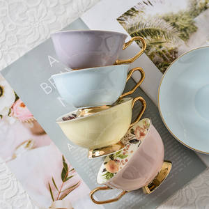 Ensemble de tasses à café et à thé en céramique vintage écologiques en porcelaine fine, 4 couleurs, motifs de fleurs et d'oiseaux, 240 ml, avec soucoupes - Product Image 2