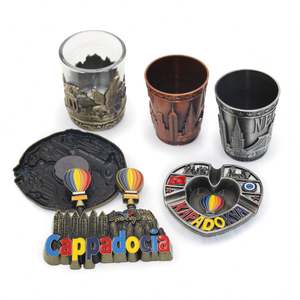 แก้วช็อตหลากสีสันลายสถานที่ดูไบแบบสามมิติ ผลิตตามสั่งจากโรงงาน ของที่ระลึกสำหรับนักท่องเที่ยวในเมือง - Product Image 1