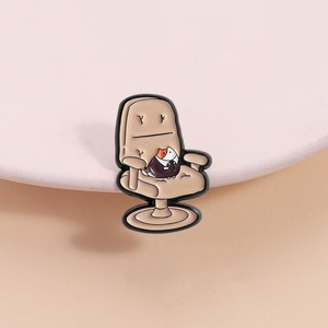 Spilla in Metallo Personalizzata a Forma di Gattino Cartoon, Simbolo di Dirigente per Sedia da Ufficio, Regalo Gioiello - Product Image 2