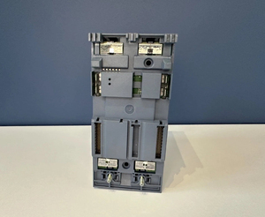 CPU Redundante 6ES7515 2RN03 0AB0 de 1MB de Programación y 4.5MB de Datos con Interruptor de 2 Puertos X1 para Sistemas de Redundancia - Product Image 4