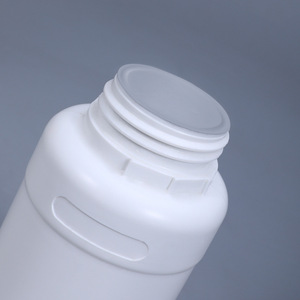 Botellas de plástico de calidad alimentaria cuadradas de HDPE con tapa de rosca en varios tamaños para agricultura y envasado de productos químicos de uso diario. - Product Image 2