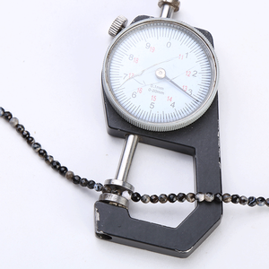 Venta de 2497 Piedras Preciosas de Ónice Natural, Cuentas Facetadas de Corte Ovalado de 3 mm de Alto, Parte Posterior Plana para Aplicaciones de Joyería - Product Image 2