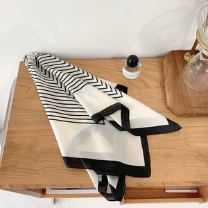 Elegante Foulard Piccolo Stile Coreano, Versatile e alla Moda, Decorativo Estivo, Quadrato, Sottile, per Capelli - Product Image 6