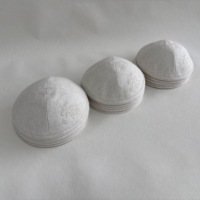 Kippa en lin naturel blanc cassé, broderie monogramme ton sur ton, doublure photo, pour mariage juif, cadeau