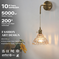 Lampe murale LED simple et élégante en fer et verre pour salon, chambre, restaurant, couloir