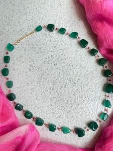 Zade Collier Mala avec chaîne en pierre multicolore pour femme avec boucles d'oreilles pour mariages, fêtes et fiançailles - Product Image 3