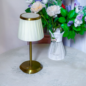 <span class=keywords><strong>Lampe</strong></span> de table à LED alimentée par batterie, avec revêtement en tissu sensible au toucher - Product Image 4