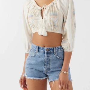 Conjunto de Dos Piezas para Mujer, Estilo Bohemio de Verano, Cuello en V, Estampado, Manga Abullonada, Top Corto y Falda, OEM ODM - Product Image 2