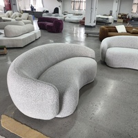 Canapé modulaire Moon en velours italien bouclé, canapé incurvé de luxe pour salon, usage commercial ou domestique