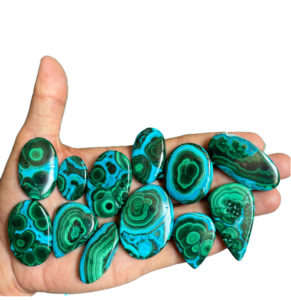 Malachite verte naturelle de qualité 100% - Cabochon ovale avec traitement thermique et effet œil de chat pour la fabrication de bijoux - Product Image 1