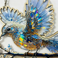 Magnifique attrape-soleil en acrylique en forme d'oiseau, ornement suspendu pour la maison, la cour, la fenêtre, la murale, cadeau d'artisanat artistique pour les fêtes et les vacances en famille