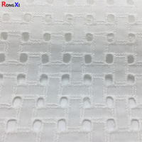 Nouvel Arrivage Tissu Brodé Anglaise 100% Coton Suisse Motifs Géométriques Autrichiens RXF0536 Vente en Gros 2025