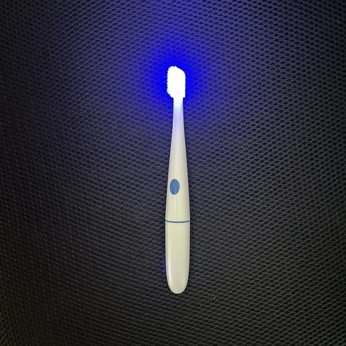 Vendita calda in Giappone!!! All-in-one LED Sbiancamento Spazzolino Da Denti 2 minuti LED spazzolino da denti-aiuta a sbiancare, guarisce le gengive e denti sbiancamento