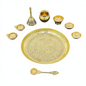 Ensemble de thali en laiton pour Puja avec lampes à huile et cuillère pour activités religieuses, design circulaire, matériau durable - Product Image 3