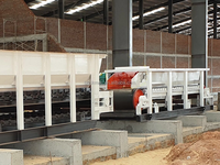 Alimentateur de boîtes automatique continu pour la production de briques en argile, machine d'alimentation industrielle robuste, alimentateur automatique de terre argileuse