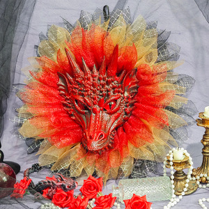 Luling Yaoyao - Corona de máscara de dragón rojo para Halloween, decoración interior, adorno colgante para puerta y pared para fiestas de terror - Product Image 2