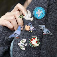 Broche en émail avec citations satiriques sur le lieu de travail : « Vous n'êtes pas obligé d'être fou pour travailler ici, nous vous formerons», badge de revers pour sac, bijou