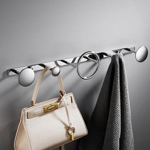 Perchero de pared estándar de latón con ganchos dorados cepillados, almacenamiento de lujo ligero para dormitorio y baño - Product Image 3