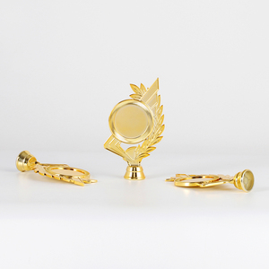 Componentes de trofeos y piezas de trofeos de recuerdo de plástico de anillo de oro genérico para torneo HP28 - Product Image 3