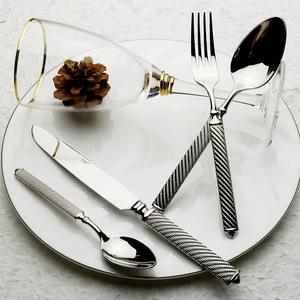 Ensemble de <span class=keywords><strong>couverts</strong></span> en acier inoxydable <span class=keywords><strong>18</strong></span>/<span class=keywords><strong>10</strong></span> au design créatif, couteau, fourchette, cuillère, argenterie, manche forgé, <span class=keywords><strong>couverts</strong></span> de luxe pour mariage - Product Image 3