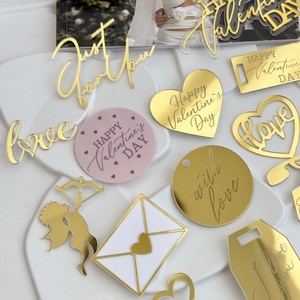 Décorations de gâteaux et toppers pour cupcakes en acrylique pour la Saint-Valentin, vente en gros - Product Image 2