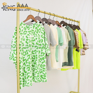 All'ingrosso top Casual estivi da donna a righe larghe t-shirt maniche corte di dimensioni miste <span class=keywords><strong>VIP</strong></span> balle fornitore di vestiti usati - Product Image 6