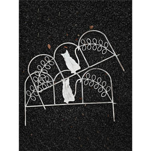 Clôture pour chat en fer forgé de style japonais avec motif de vigne fleurie, finition antique blanc cassé, décoration de jardin pour cour et balcon - Product Image 2