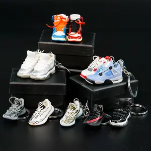 Groothandel Pvc Basketbal Aj Sleutelhanger Set Met Doos En Tas Mini Sneaker 3d J Ordan Schoen Sleutelhangers Bulk