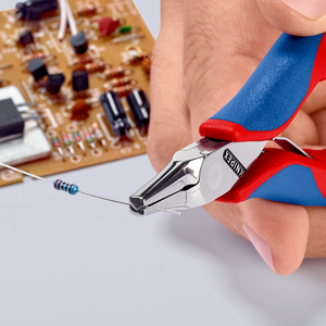 คีมอิเล็กทรอนิกส์ของ Knipex ขนาดปากคีม 1/8 นิ้ว ปลายเรียบ ขนาด 1/16 นิ้ว เหล็กโครเมี่ยมวาเนเดียมเกรดอุตสาหกรรม - Product Image 1