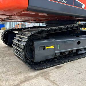DOOSAN 225LC-9C en vente. La voiture est en bon état, elle fonctionne juste 1800 heures. Le prix est super. - Product Image 4