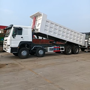 Suministro Transfronterizo: Sedán Howo Top Four y Bottom Eight, Modelo 2022, Automático, Asientos de Cuero R20, Emisión Euro II - Product Image 3